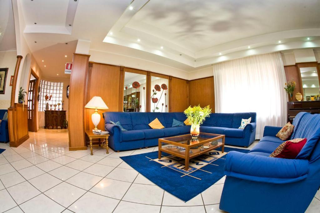 Hotel Verdi Ф'юджі Екстер'єр фото