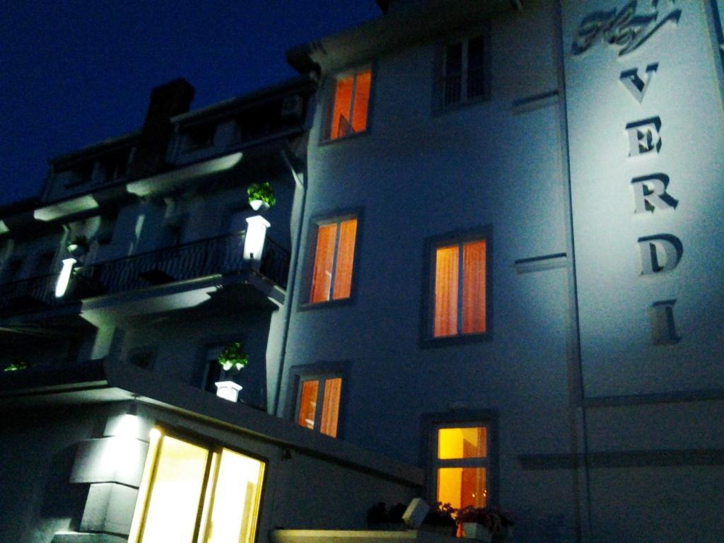 Hotel Verdi Ф'юджі Номер фото